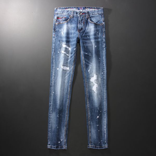 

2021 new italian style fashion men blue elastic slim fit ripped jeans streetwear vintage designer denim long pants 8wnx
