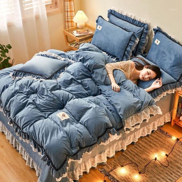 

new winter bedding set luxury lace warm crystal velvet duvet/quilt cover flannel fleece bed sheet linen pillowcase european king1
