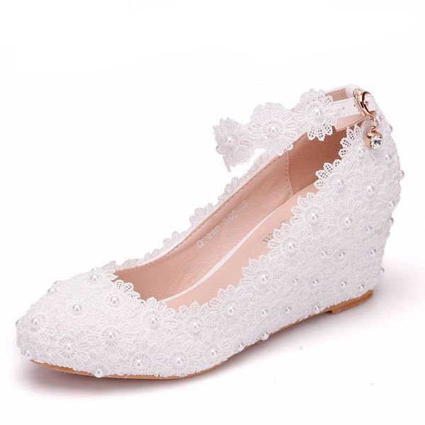 Heißer Verkauf-Weiße Blume Hochzeit Schuhe Spitze Perle High Heels Süße Braut Kleid Schuhe Perlen Keile Schuhe 5CM Frauen pumpen