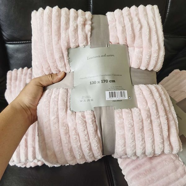 

soft and delicate four seasons coral air conditioning blanket