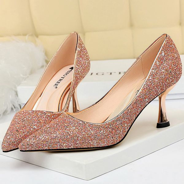 

2021 large female size seven inches low heels high glitter sequins sparkly office pumps elegant wedding scarpins golden shoes 01b2, Black