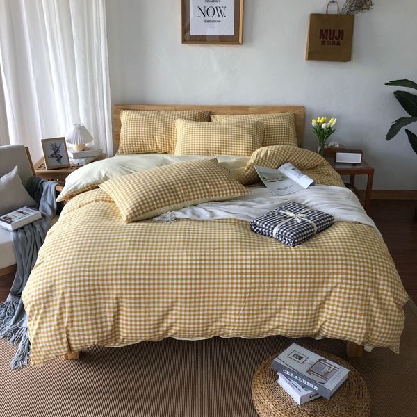 

2020 stripe designer bedding sets lovely yellow grid cotton  bed comforters sets modern luxury winter bedding