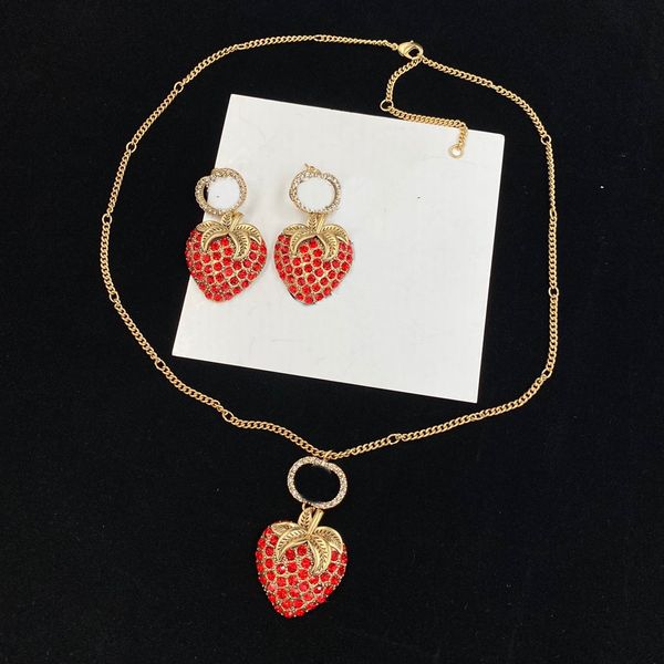 Collana del miglior designer per prodotti Woaman Diamond Strawberry Collane in ottone Fornitura di gioielli di moda di qualità