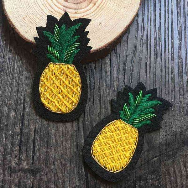 Mode niedliche Ananas-Muster Abzeichen Draht Seide indische DIY Hand Nähen Stickerei Broschen Pin