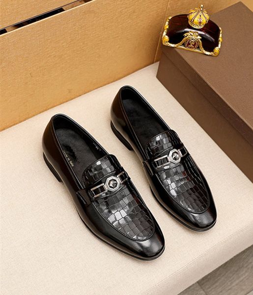 

luxury designer brand fashion leather shoes formal shoes spikes sneakers low-red sneaker ladies walking and leisure the perfect outdoor spor, Black