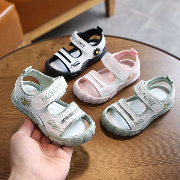 

2020 summer new fashion color matching velcro open toe flat sandals, Black;red