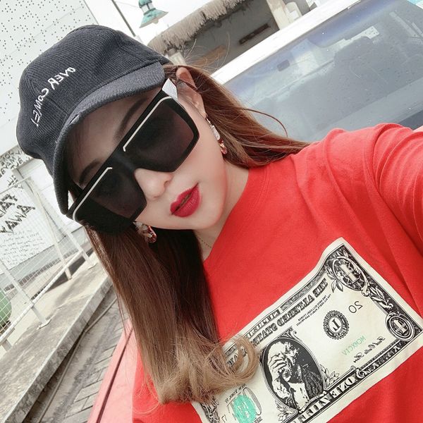 

0008 sunglasses for women design popular fashion square big frame sunglasses fashion women style come with case quality, White;black