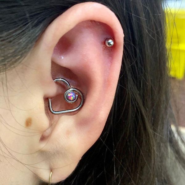 

1 шт. опал дайт сердце сердце круглая форма cz gem гибленый ухо trangus дьяный хрящный хелекс ладья пирсинг серьга ювелирные изделия h bbylv, Black