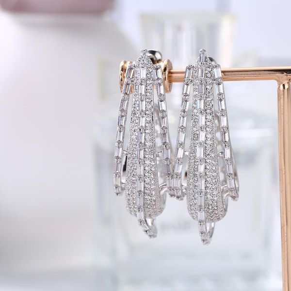 

luxury exaggerated earrings micro-inlaid zirconia rhinestone trend personality fashion hollow big earrings xiumeiyizu new hot, Golden;silver