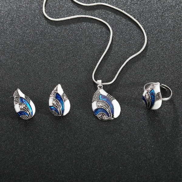 

and diamond women's three with piece necklace water drop, Silver