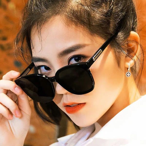 

2020 new male star net red glasses fashion trendy round face large frame uv proof women's sunglasses