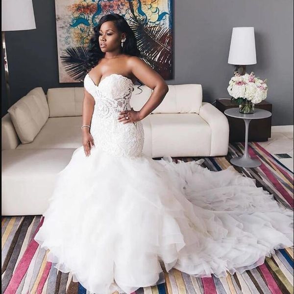 Abiti da sposa a sirena africani nigeriani moderni taglie forti Sweetheart Appliques in pizzo Perline Sweep Train Abito da sposa Abiti da sposa Personalizzati