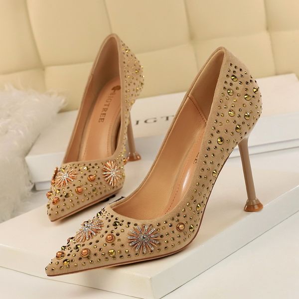 

2021 new europeu e americano-estilo retro salto alto camura boca rasa apontou-dedo do p metal sapatos de strass decorativos dfxb, Black