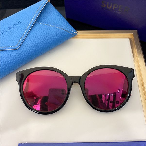 

054 fashion sunglasses with uv protection for men and women vintage square frame popular come with case classic sunglasses, White;black