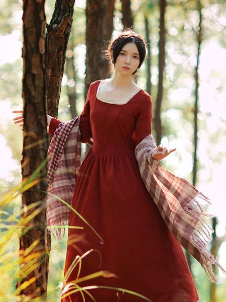 

2021 new fashion women's vestidos vintage court suede long sleeve square collar red long dress travel, Black;gray