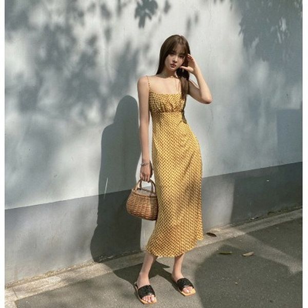 

2021 new summer thin waist high around the neck dressed impression temperament female dress zdwx, Black;gray