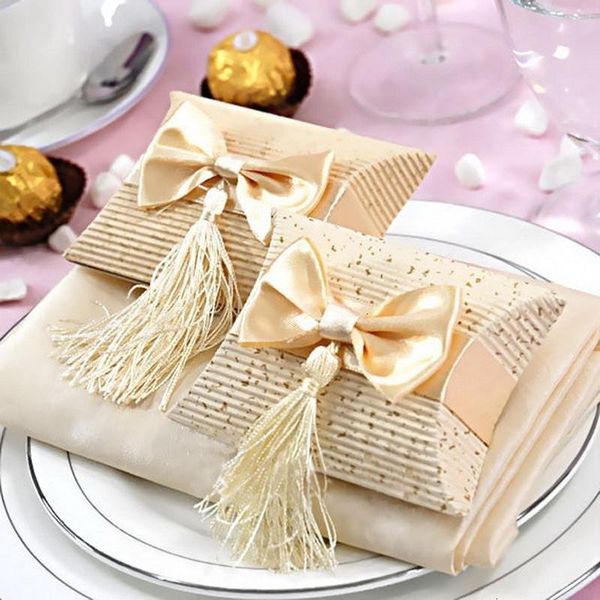 

factory price bowknot romantic gift tassel decoration elegant red party sweet favors foldable wedding paper candy box