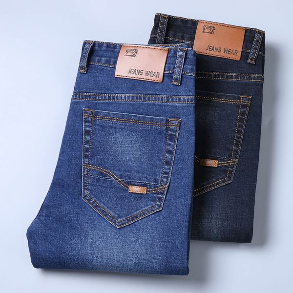 I jeans casuali da lavoro da uomo di vendita calda OEM di fabbrica slim tutto-fiammifero microelastico spedizione gratuita 28-40 taglia due colori disponibili. 201111