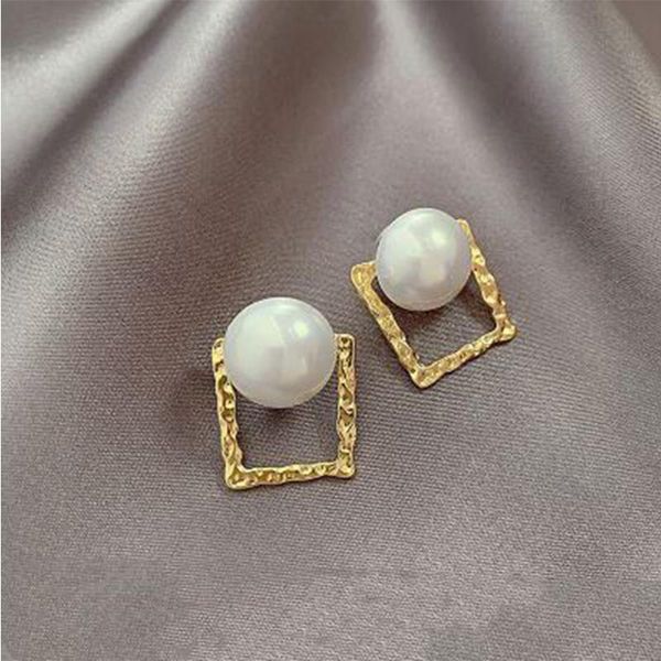 

2020 korea fashion jewelry exquisite luxury copper inlaid zircon stud earrings elegant small earrings for women, Golden;silver