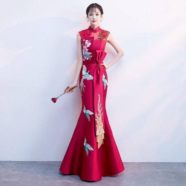 

ladies sleeveless evening dress summer vintage phoenix embroidery qipao elegant chinese bride wedding fishtail cheongsam s-2xl1, Red