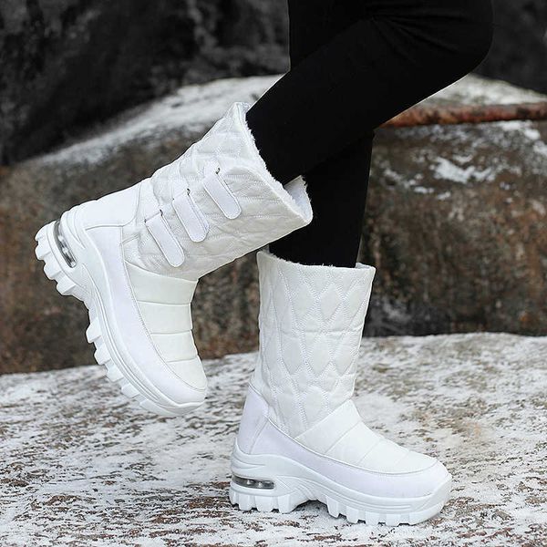 

autumn and winter 2020 new martin outdoor cotton plush warm snow high tube women's boots 2056, Black