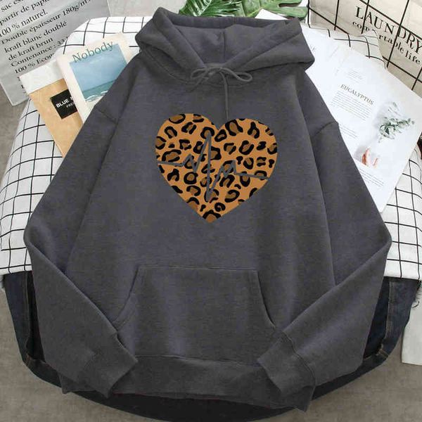 Coração Leopardo Impressão Hoodies Mens Loose Cartoons Hoody Bolsos Anime Harajuku Streetwear Hip Hop Solto Cartoon Homem Pullovers H1227