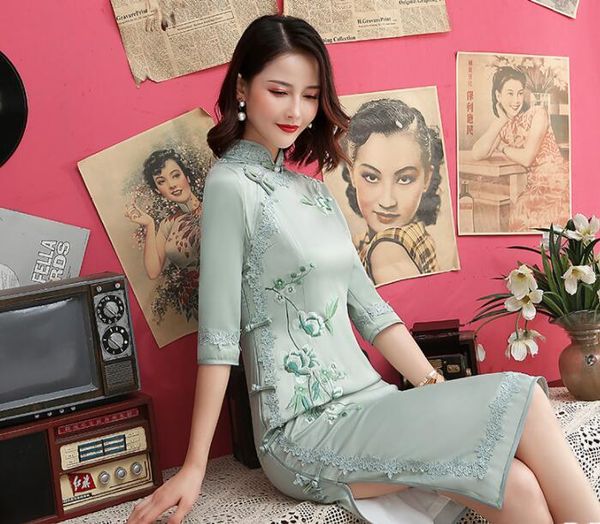 

ethnic clothing solid dyec cheongsam, eheonbsam, chinese gown ,chinese-styled long, Red