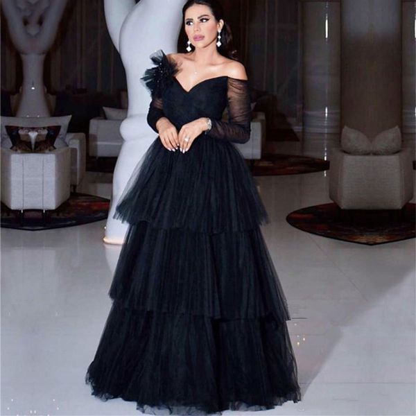 

arabic off the shoulder tulle a line evening dresses 2021 long sleeves layered ruffles floor length formal party prom gowns, Black;red