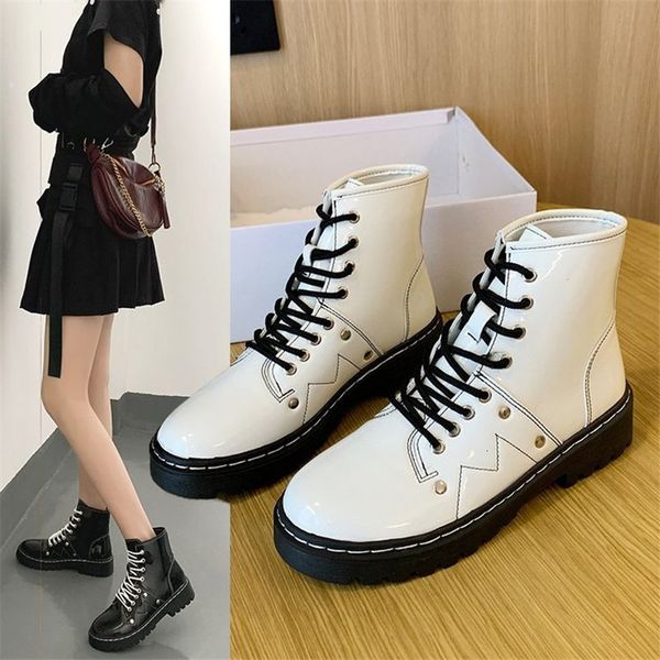 

2021 new fashionable women's wild girly cool british style spring thick autumn lace up retro round head short boots icnl, Black
