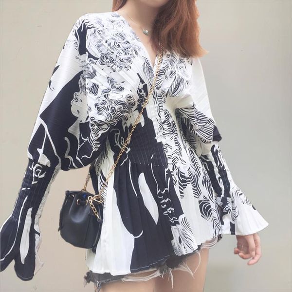 

ewq] 2020 autumn pleated waist v neck printed shirt ins design sense horn sleeve long sleeve female plus size purple blusas, White