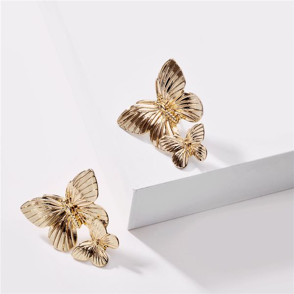 Corea Semplice Amore Orecchini perla Pendente Lungo Pendente Dolce Peach Orecchini Pesati Personalizzati Personalizzati Orecchini di fiori di perle cavo Persone Big Metal Butterfly Wings