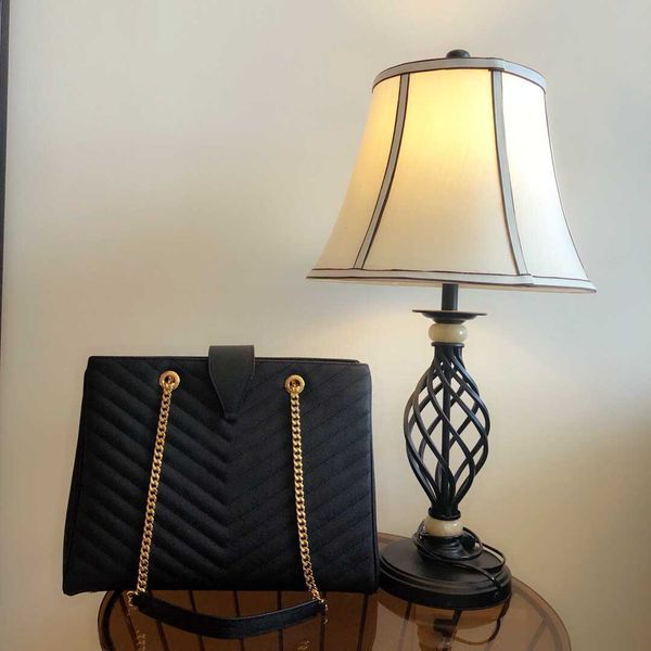 

396911 made in real leather clutch purse handbag bag woman bag shoulder bag serial number insid 602716