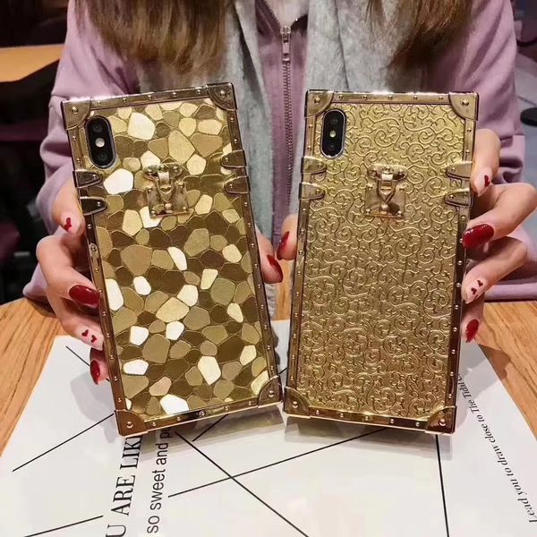 

2020 women fashion luxury gold case for iphone 6 7 8 plus xs xr xsmax samsung s10 plus hard coque bling case gold trunk fundas