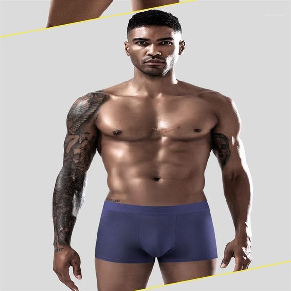 

gym clothing underwear for men u-convex design boxers label soft four-piece set 99361, White;black