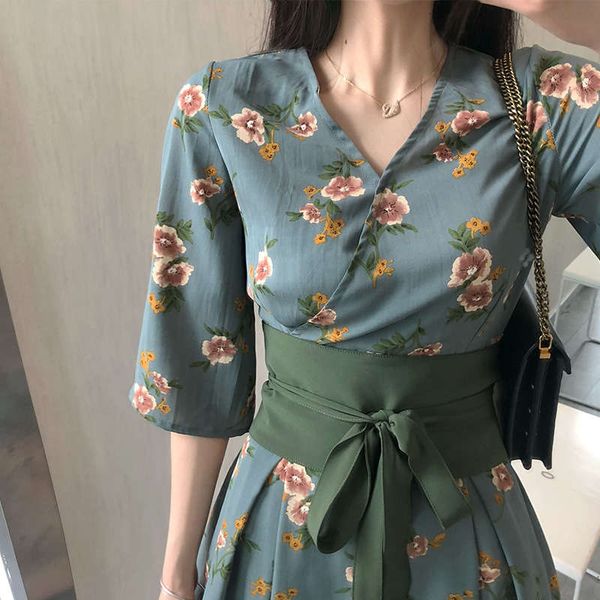 

2020 new women's summer hepburn high waist small first love dress french platycodon skirt, Black;gray