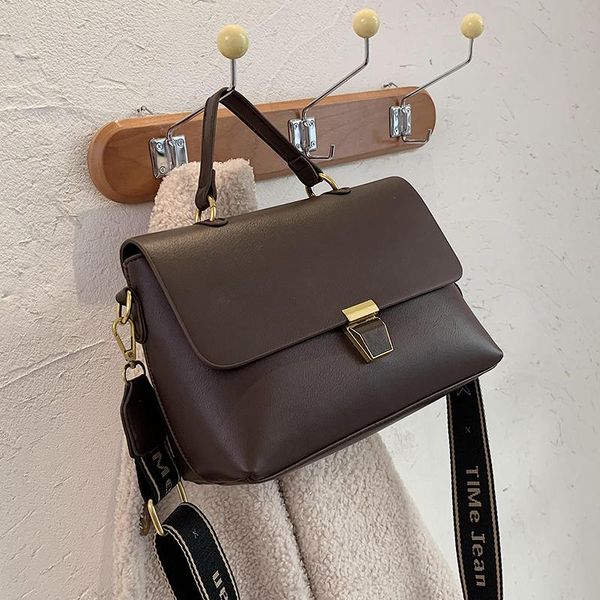 

shoulder bags niche design simple handbag female autumn/winter style messenger bag western wide band square width: 27cm