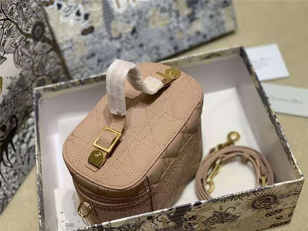 

oval canned letter embroidery 2020 travel bag lattice thread women tote zipper handble double use handbags with shoulder starp crossbody bag
