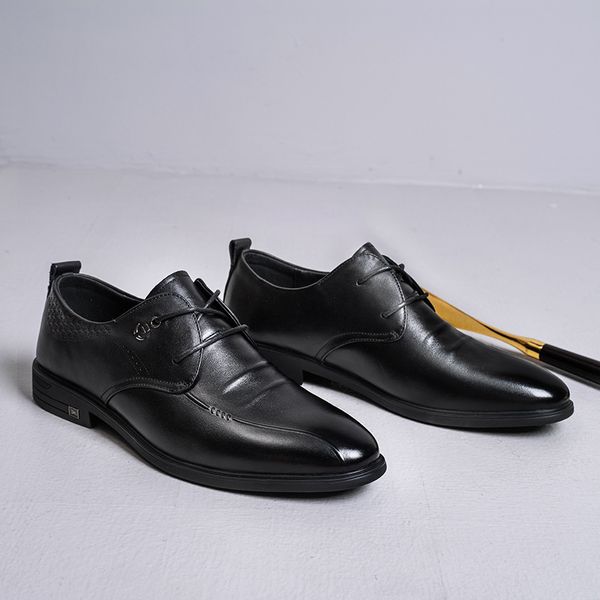 Sapatos de vestido de couro genuíno dos homens Quatro estações Slip-on Black Business Trabalhe Sapatos Vintage Mocassins tamanho pequeno 35-44