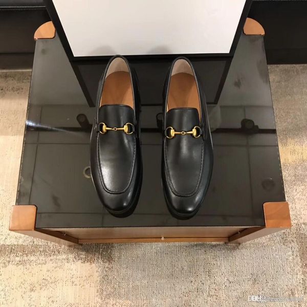 C8 3 Farben im europäischen Stil Gentleman-Mönchsriemen formelle Schuhe spitze Zehen MÄNNER KLEID LOAFERS SCHUHE für Männer Party Schnallenriemen SCHUH 33