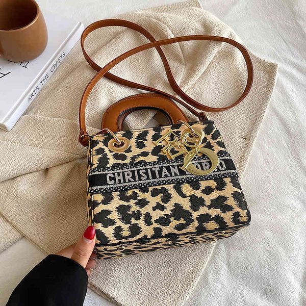 

75% off handbag factory store women's casual texture single shoulder trend printed