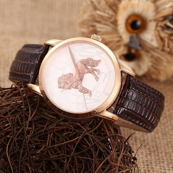 

3-pin embossed literally elegant men's watch, imported cowhide strap, automatic mechanical movement, sapphire crystal, diameter 39mm, Slivery;brown