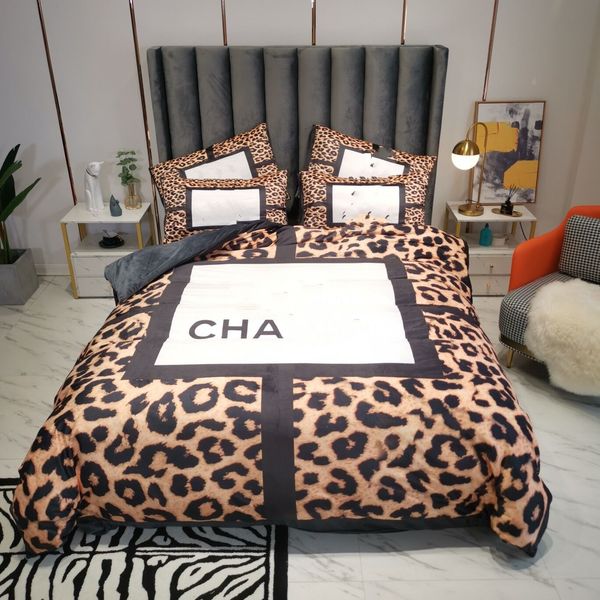 

leopard designer bedding sets duvet cover  bed comforters sets cover 4 pcs pillow cases  size bedding
