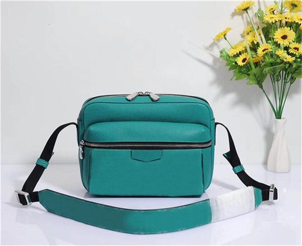 

2020 new global classic luxury matching leather men's messenger bag's shoulder bag handbag size 25cm 20cm 10cm