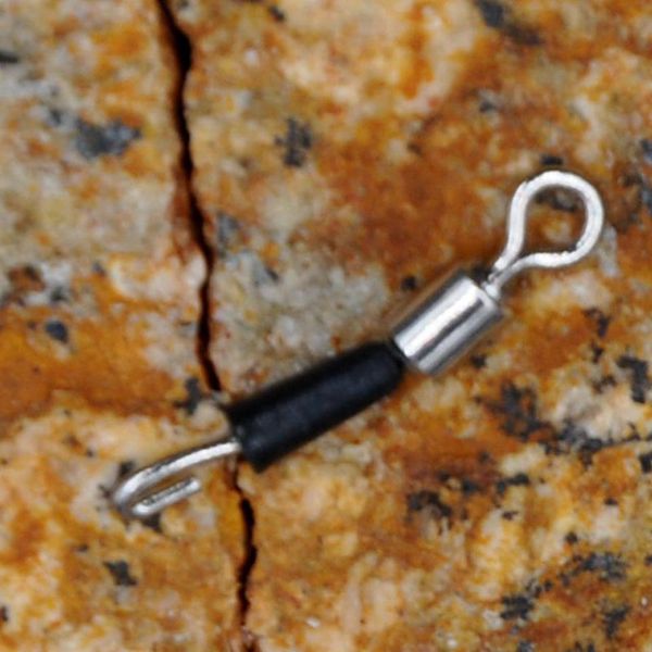 

30pcs/lot fishing swivels line to hook connectors rolling swivels quick fast link connector with rubber hose fishing tackle jlldmk yeah2010