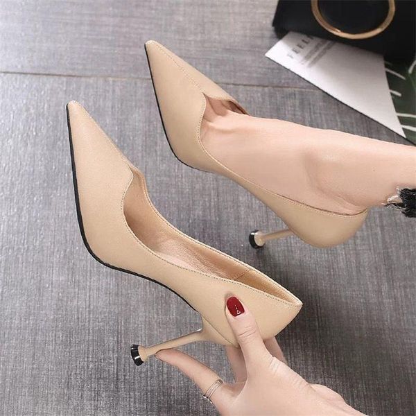 

2020 new spring and summer fashion pointed pointed thin heel shallow mouth single shoes black work shoes women