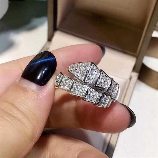 Choucong Brand New Luxury 925 Sterling Silver Pave White Sapphire CZ Diamond Eternity Party Women Wedding Snake Band Ring per il regalo degli amanti