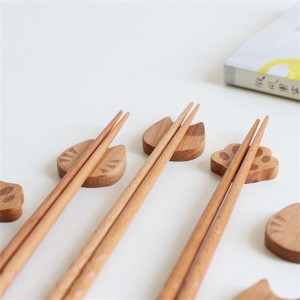 

wooden chopsticks holder cat claw shape knife spoon fork flatware rack japanese art craft dinner tableware chopsticks rack
