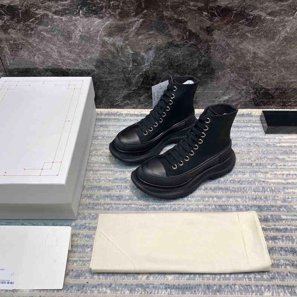 

designer women luxury men tread slick boots shiny leather canvas lace-up rubber round toes genuine leathers lining fashion with, Black