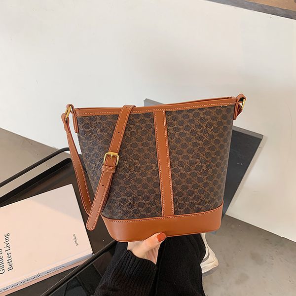

versatile bucket brand atmospheric tote messenger fashion printed women's bag