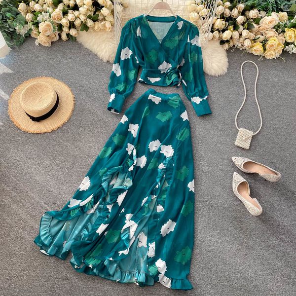 

2021 new female fall bohemian imprint chiffon suit parts neck long + irregular high frills division skirt together iadp, Gray